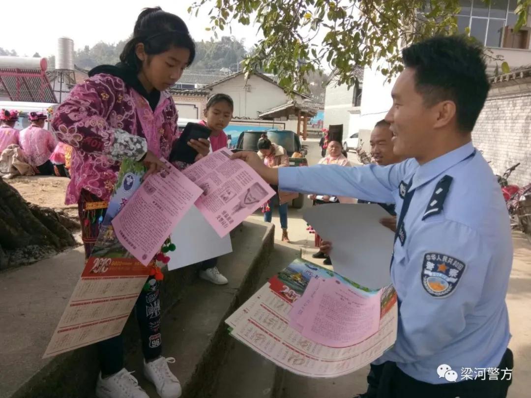 多名大厂研发人员重磅加盟高校，科技与教育融合创新掀起新篇章！究竟意欲何为？深度解析背后的趋势与挑战。