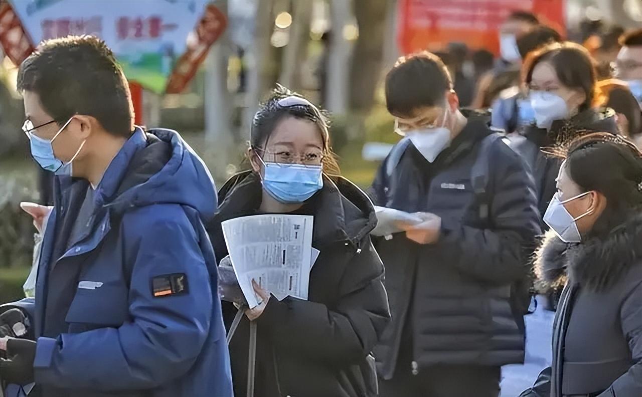 中小学教师退出机制