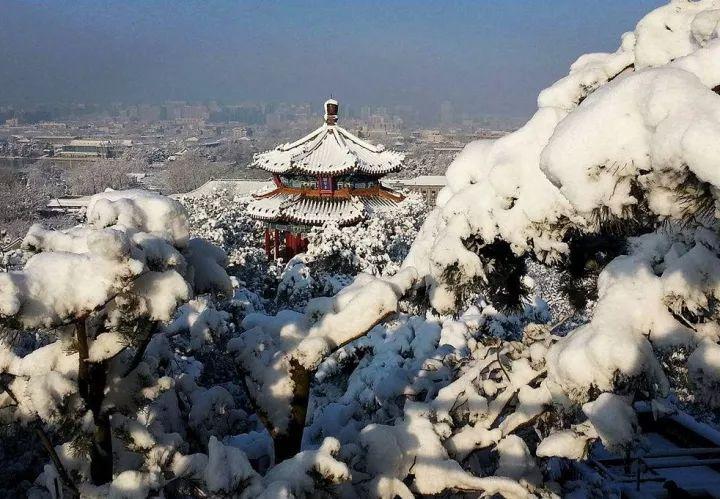 北京竟然下雪了，深度解析这场意料之外的雪与京城的变化！🌟❄️🌡️